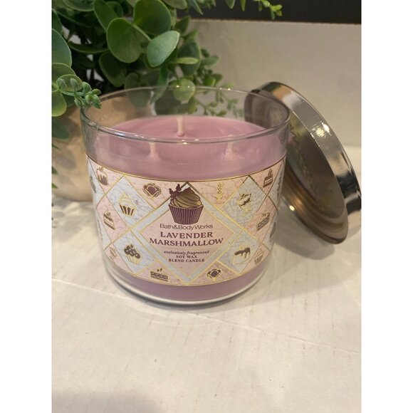 Bath & Body Works “Lavender Marshmallow” New 3 Wick Candle - Picture 1 of 6